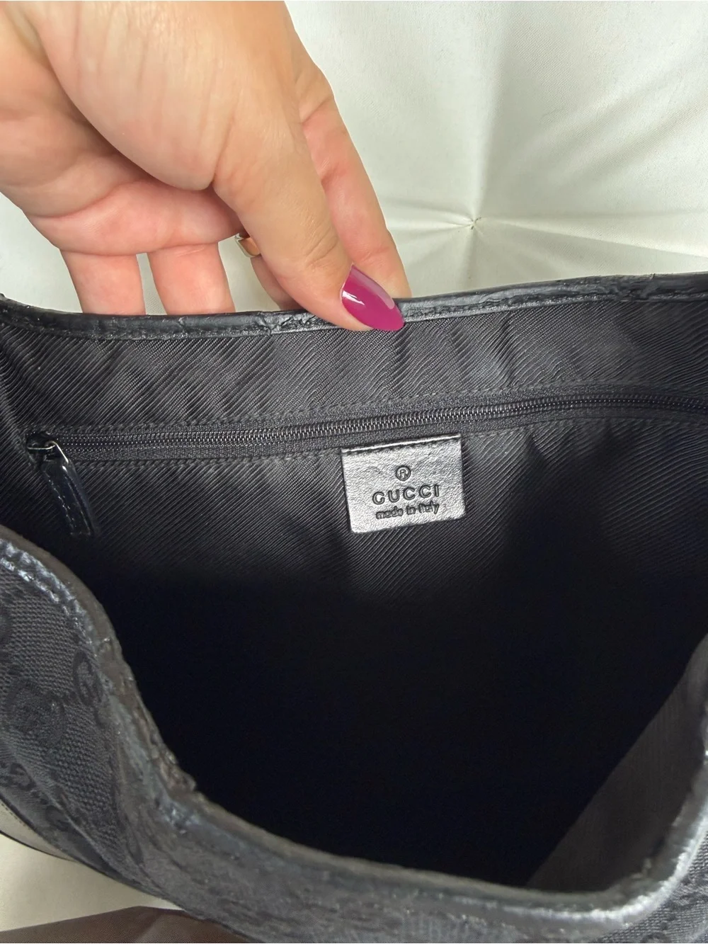 Black Vintage Gucci Jackie Logo Shoulder Bag